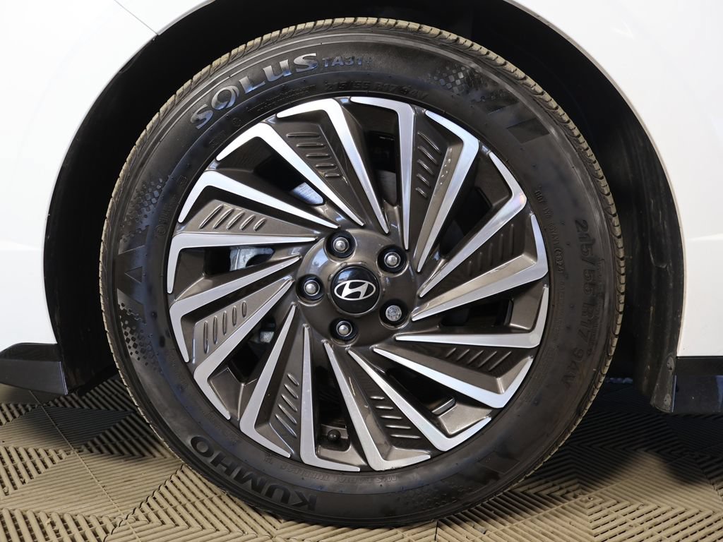 Used 2025 Hyundai Sonata SEL FWD image 17