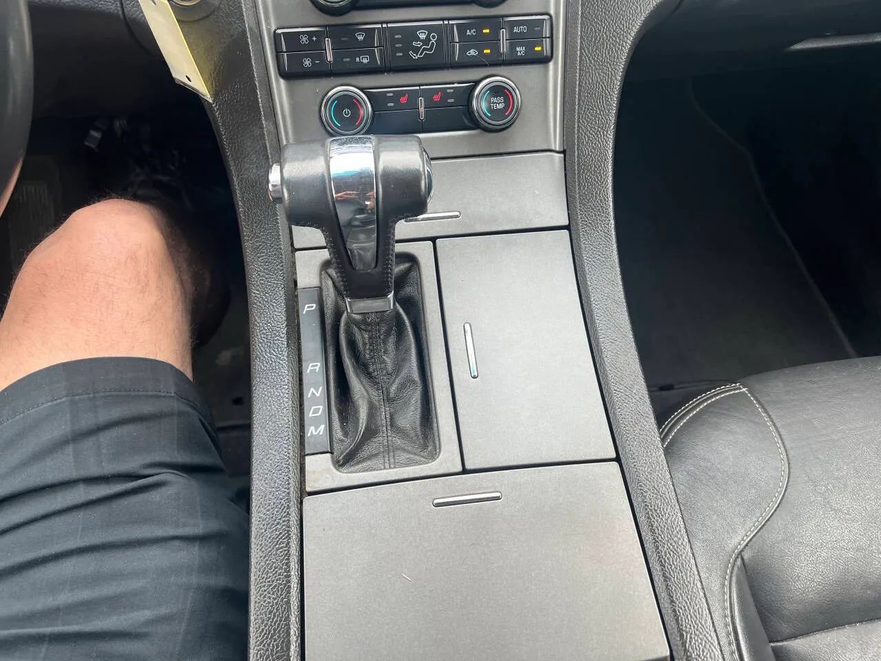 Used 2010 Ford Taurus SEL AWD/4WD image 13