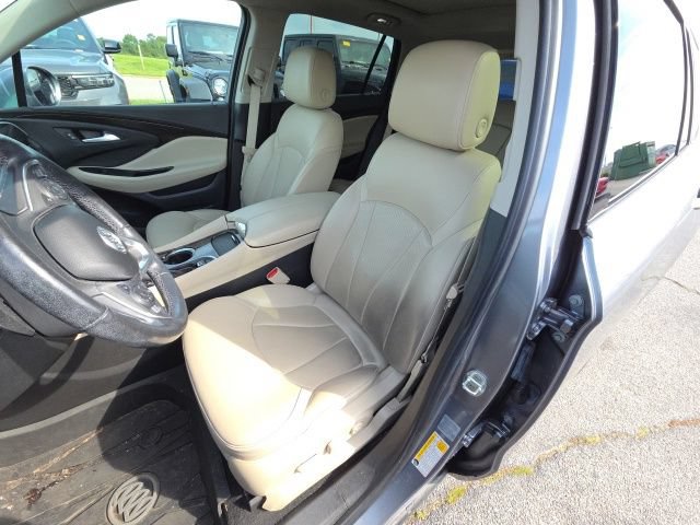 Used 2020 Buick Envision Essence w/ Experience Buick Package FWD image 14