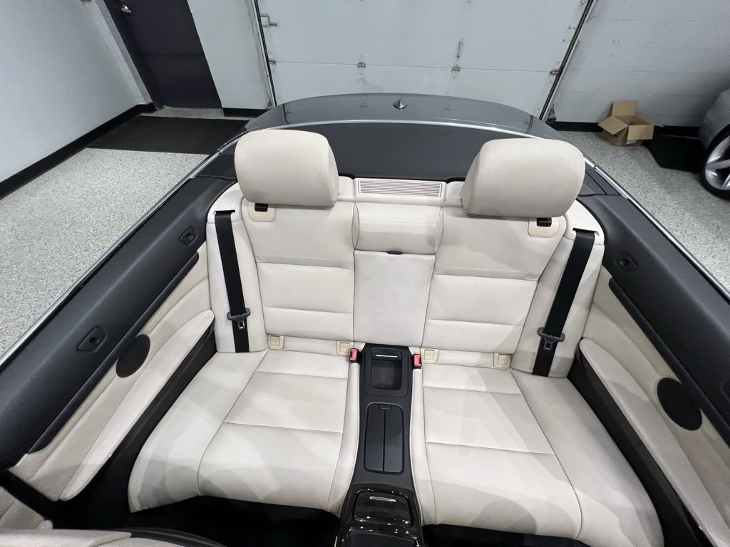 Used 2013 BMW 335i Convertible image 35