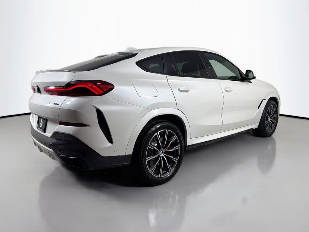 Used 2021 BMW X6 xDrive40i w/ M Sport Package AWD/4WD image 5