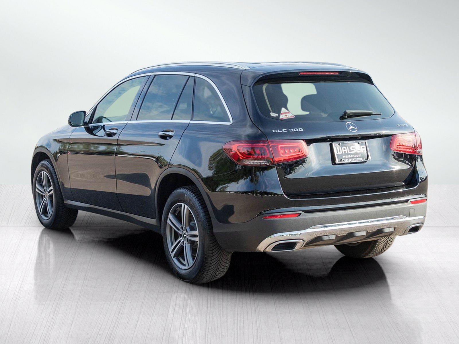 Used 2020 Mercedes-Benz GLC 300 4MATIC image 3