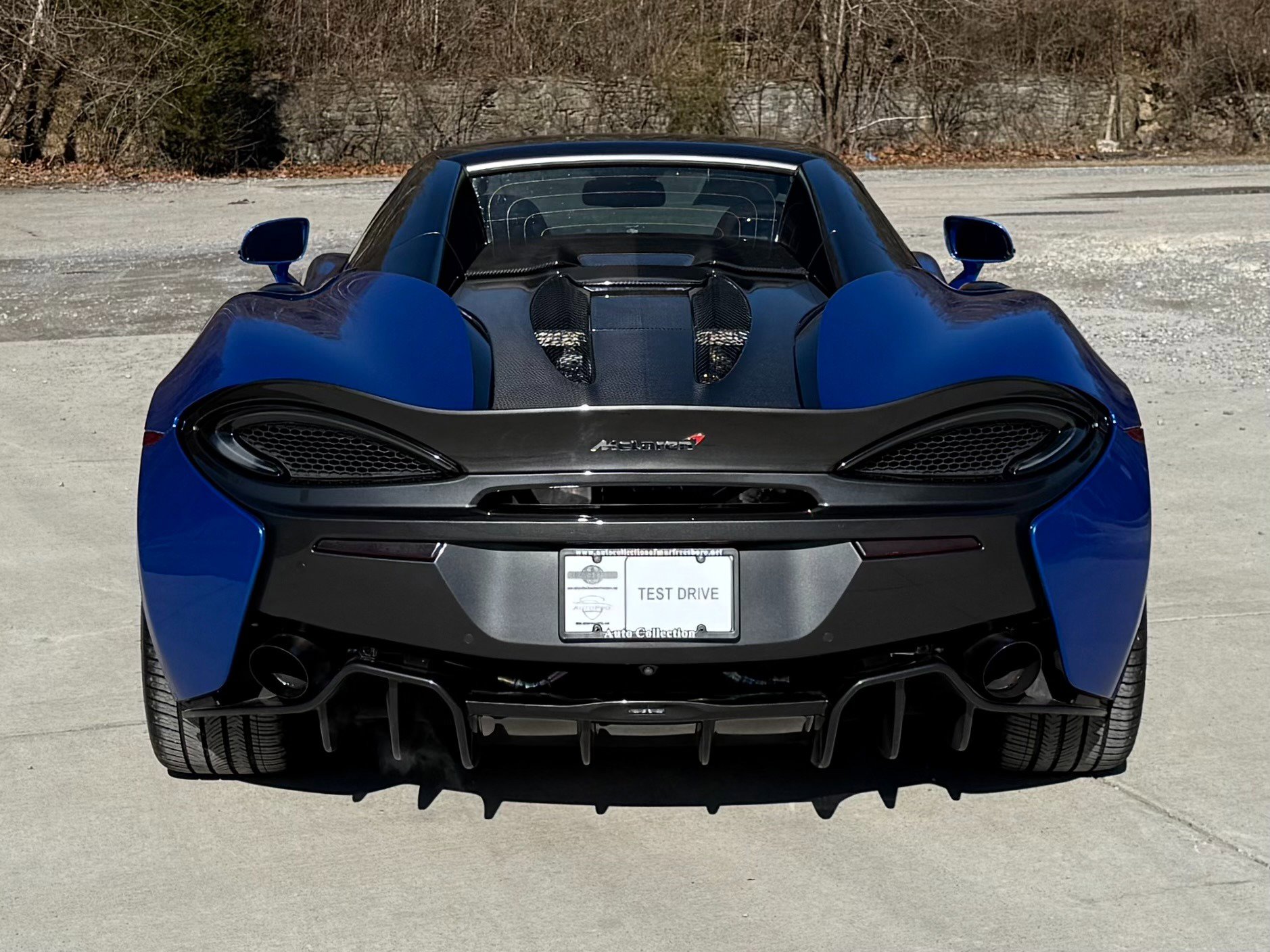 Used 2018 McLaren 570S Spider image 14