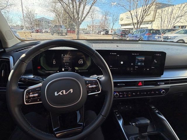 Used 2025 Kia Sorento S image 20