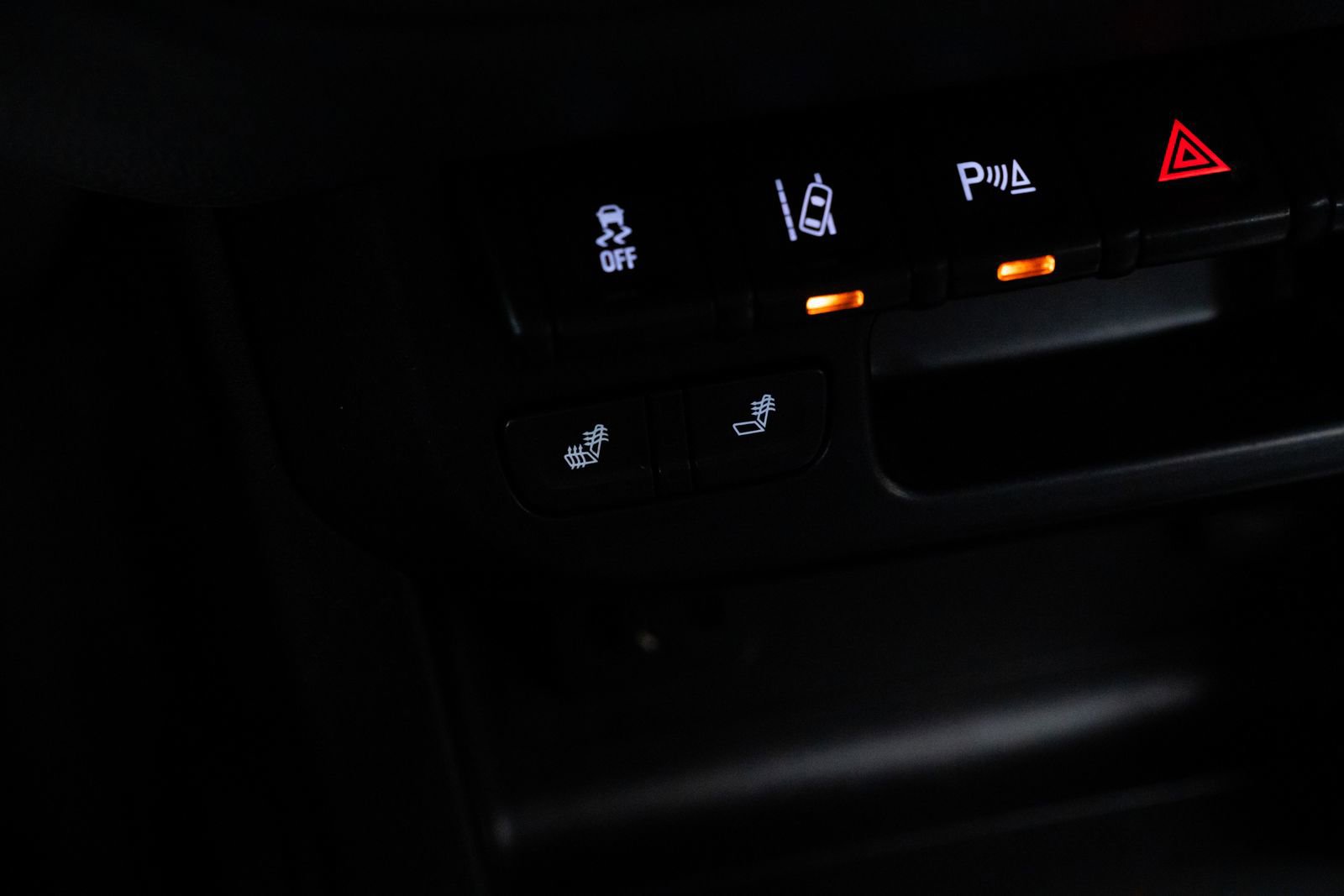 Used 2021 Chevrolet Colorado Z71 w/ Safety Package AWD/4WD image 13