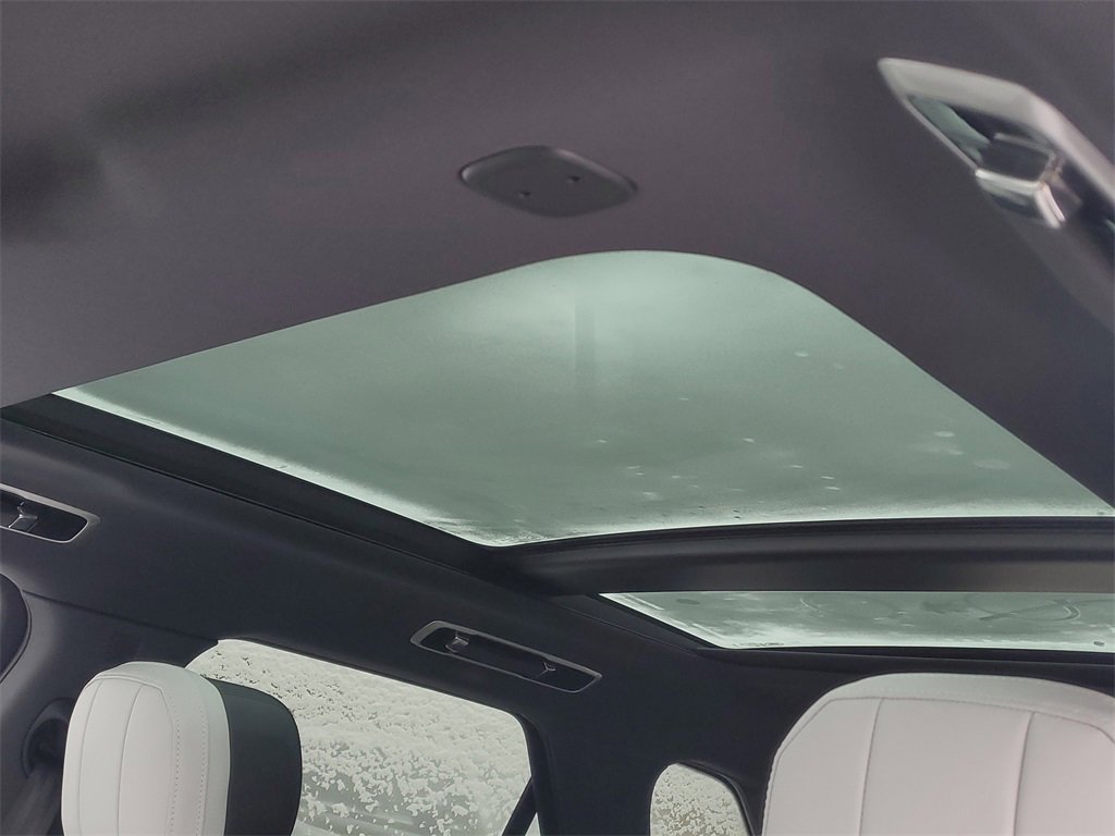 New 2025 Land Rover Range Rover Sport Dynamic SE image 9