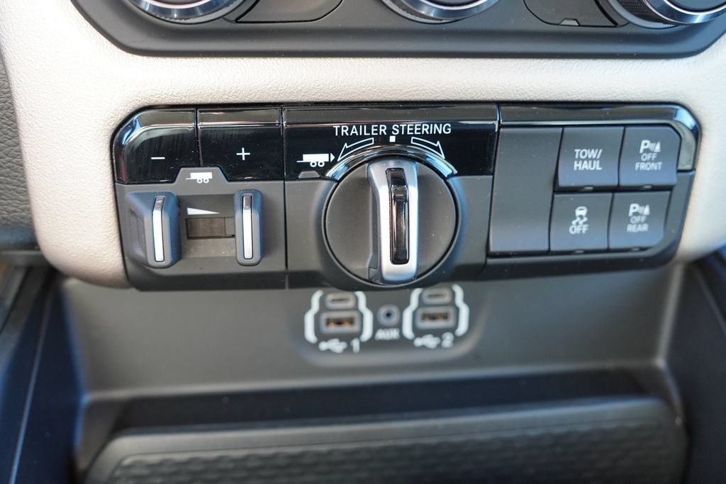Used 2022 RAM 1500 Laramie AWD/4WD image 30