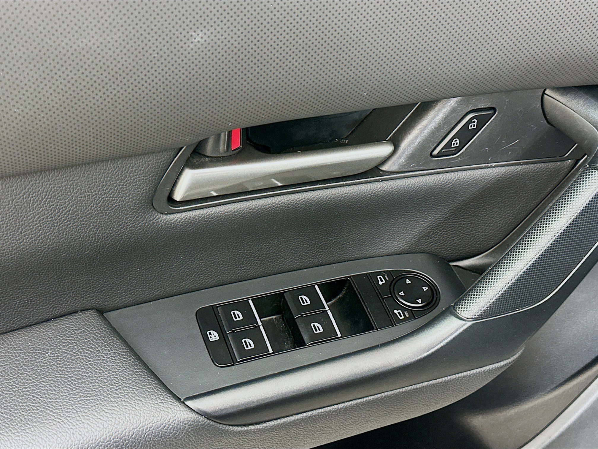 Used 2024 MAZDA CX-50 AWD 2.5 S w/ Preferred Package image 15