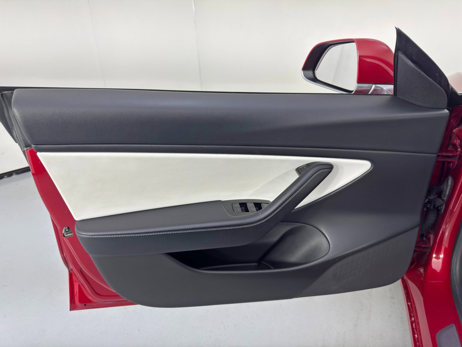 Used 2020 Tesla Model 3 Standard Range Plus image 41