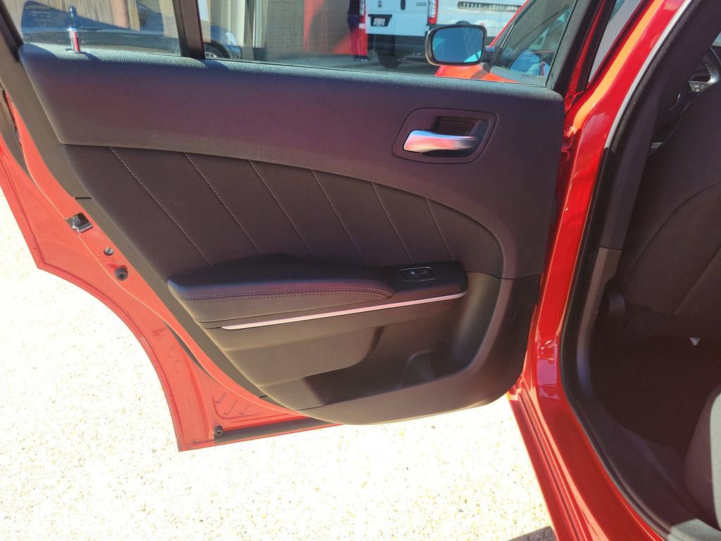 Used 2023 Dodge Charger SXT image 6