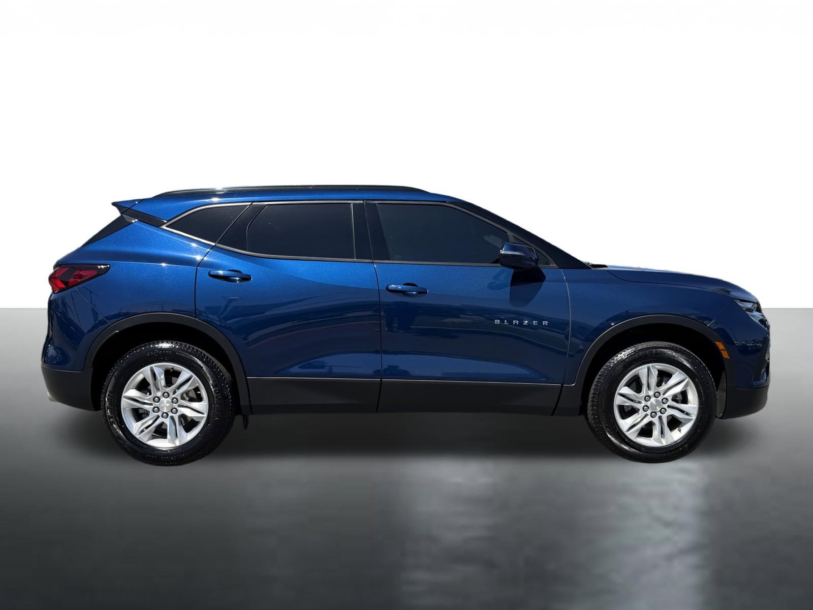 Used 2022 Chevrolet Blazer LT FWD image 9