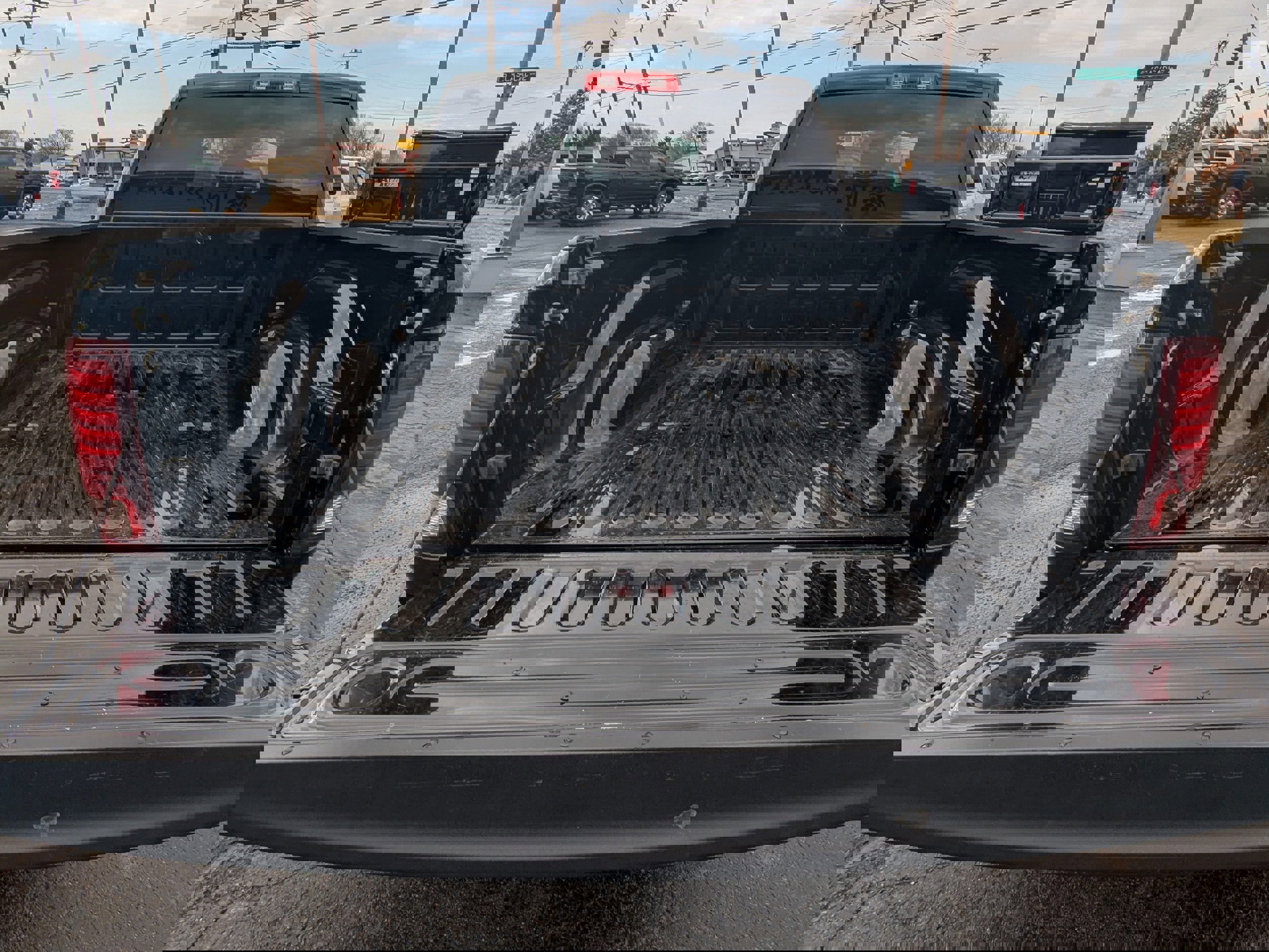 Used 2023 RAM 1500 Classic Warlock AWD/4WD image 4