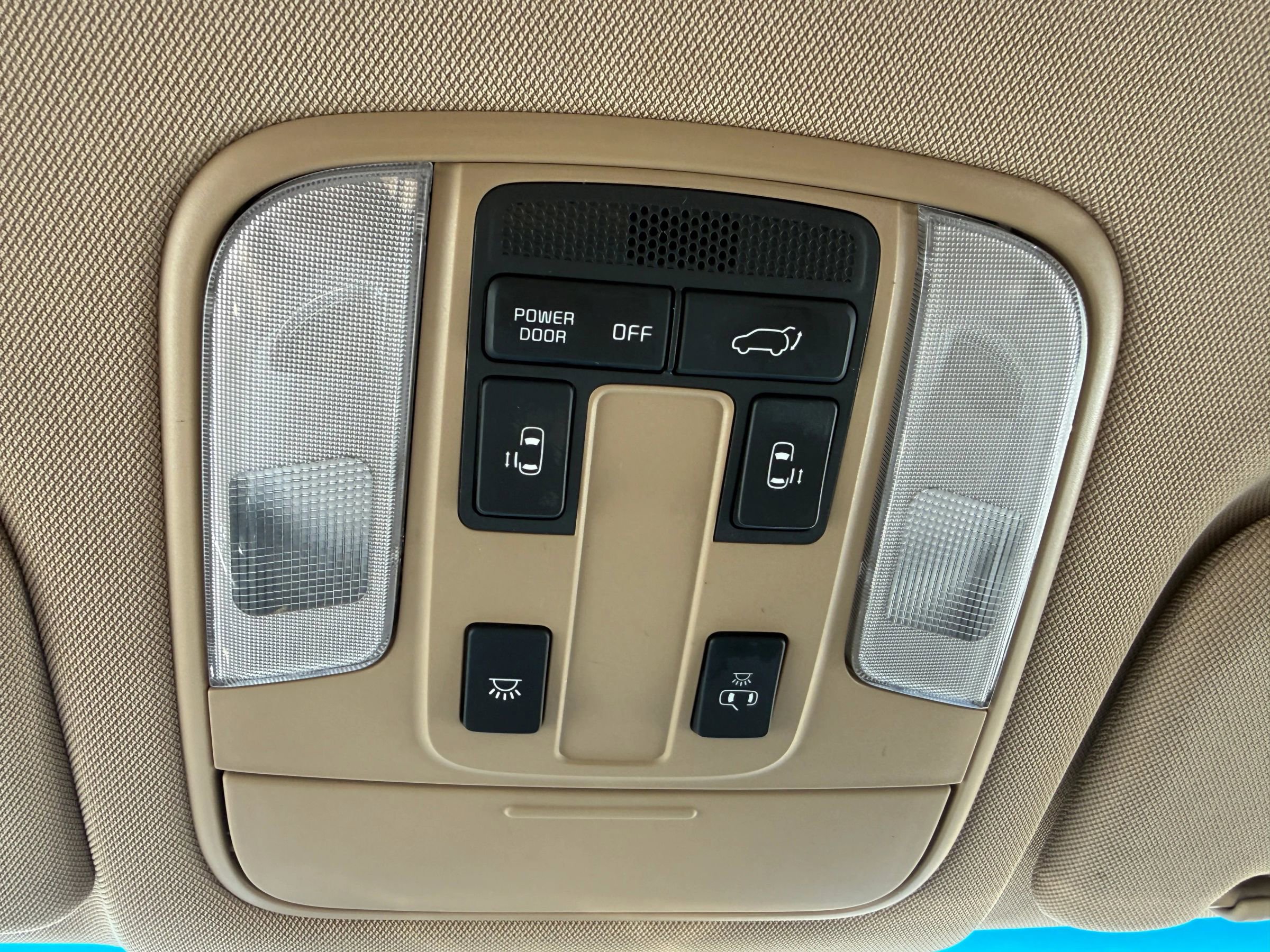 Used 2015 Kia Sedona EX FWD image 31