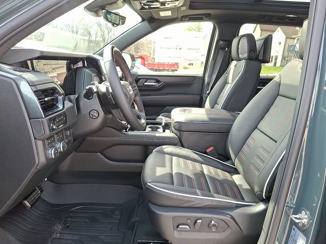 New 2026 GMC Yukon XL AT4 Ultimate w/ LPO, Floor Liner Package AWD/4WD image 15