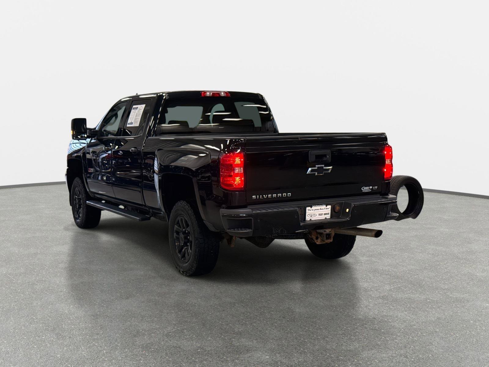 Used 2016 Chevrolet Silverado 2500 LT w/ Midnight Edition image 7