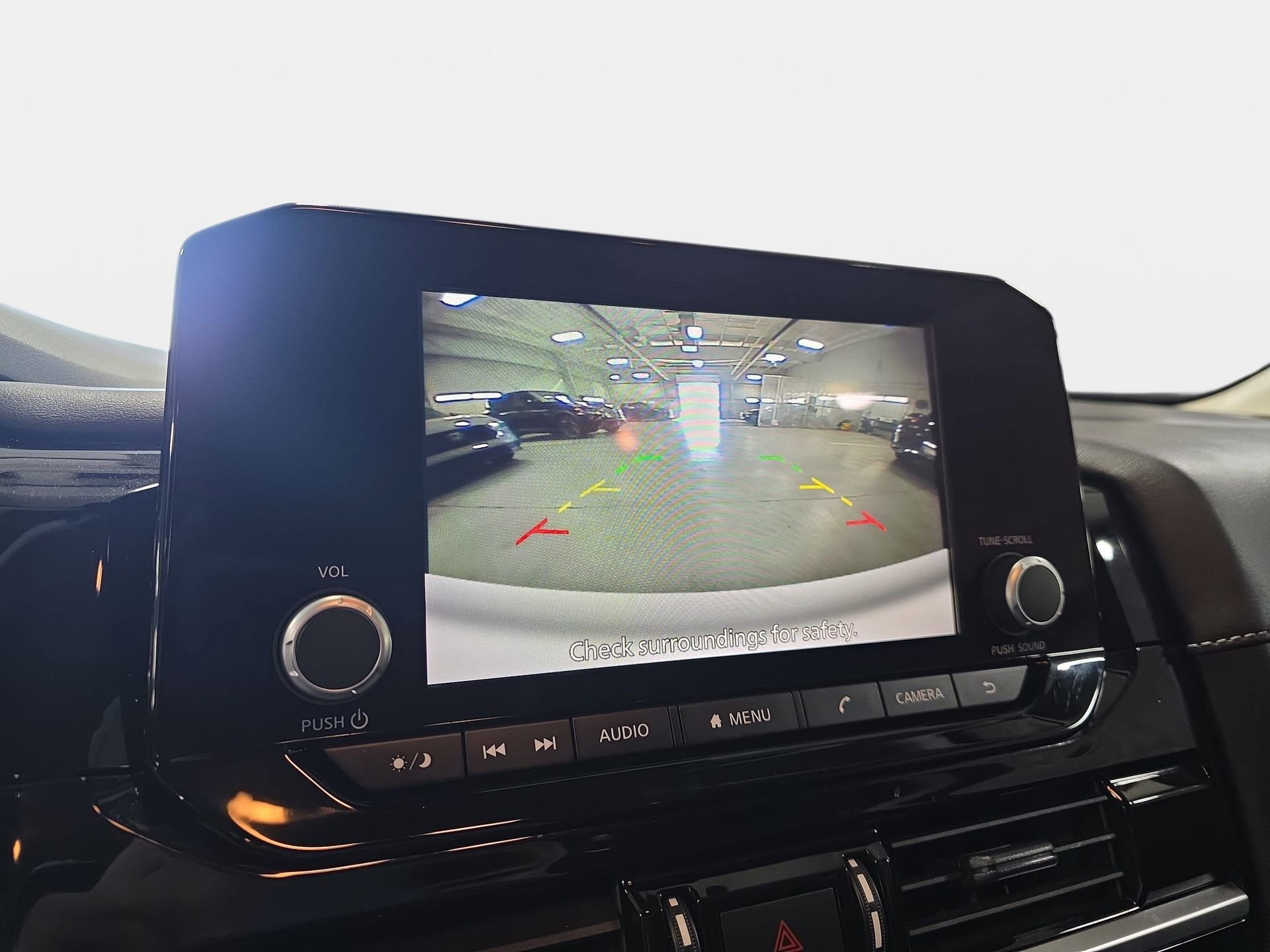 Used 2025 Nissan Pathfinder SV image 22