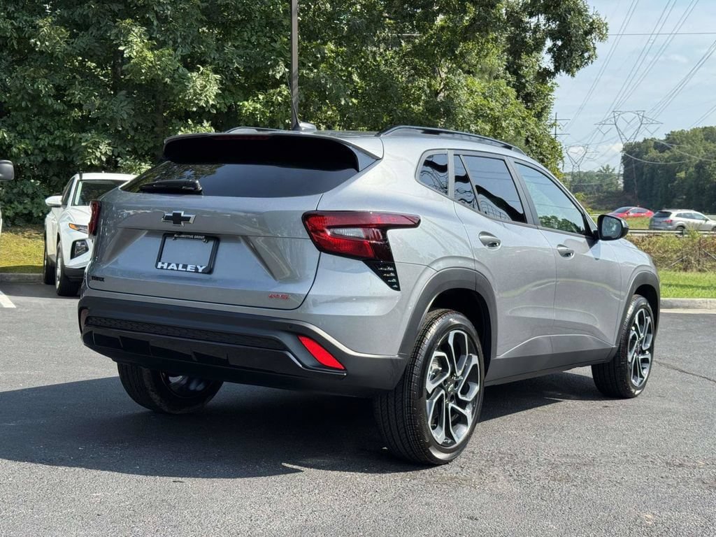 New 2026 Chevrolet Trax RS w/ Sunroof Package FWD image 22