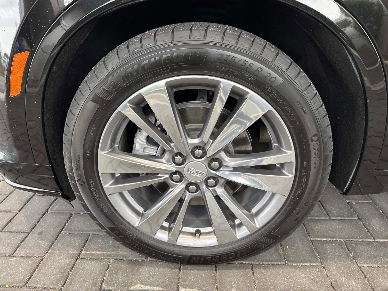 Used 2025 Cadillac XT6 Premium Luxury image 11