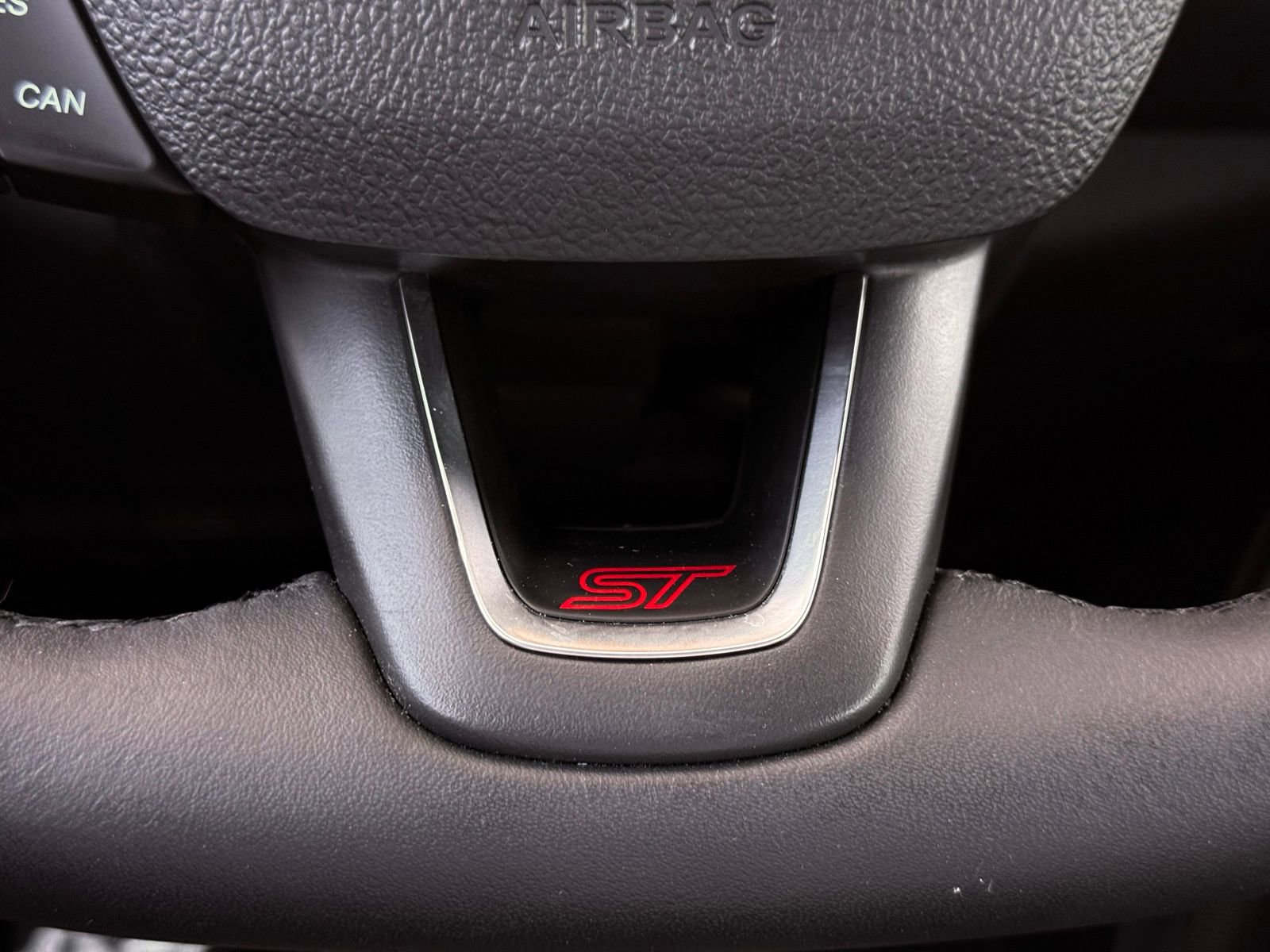 Used 2018 Ford Focus ST image 34