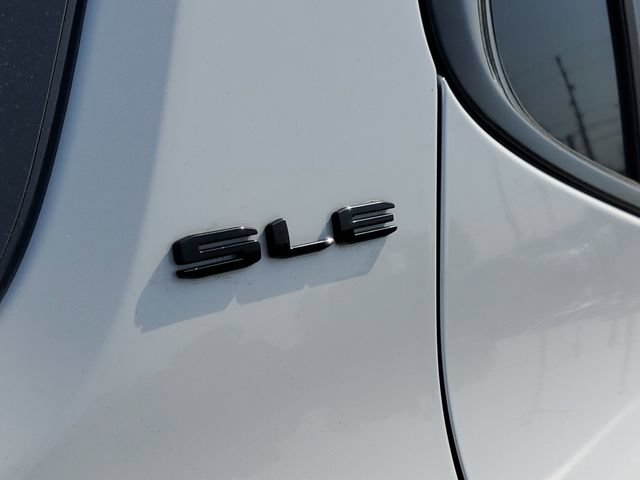 Used 2023 GMC Acadia SLE w/ Driver Convenience Package AWD/4WD image 7