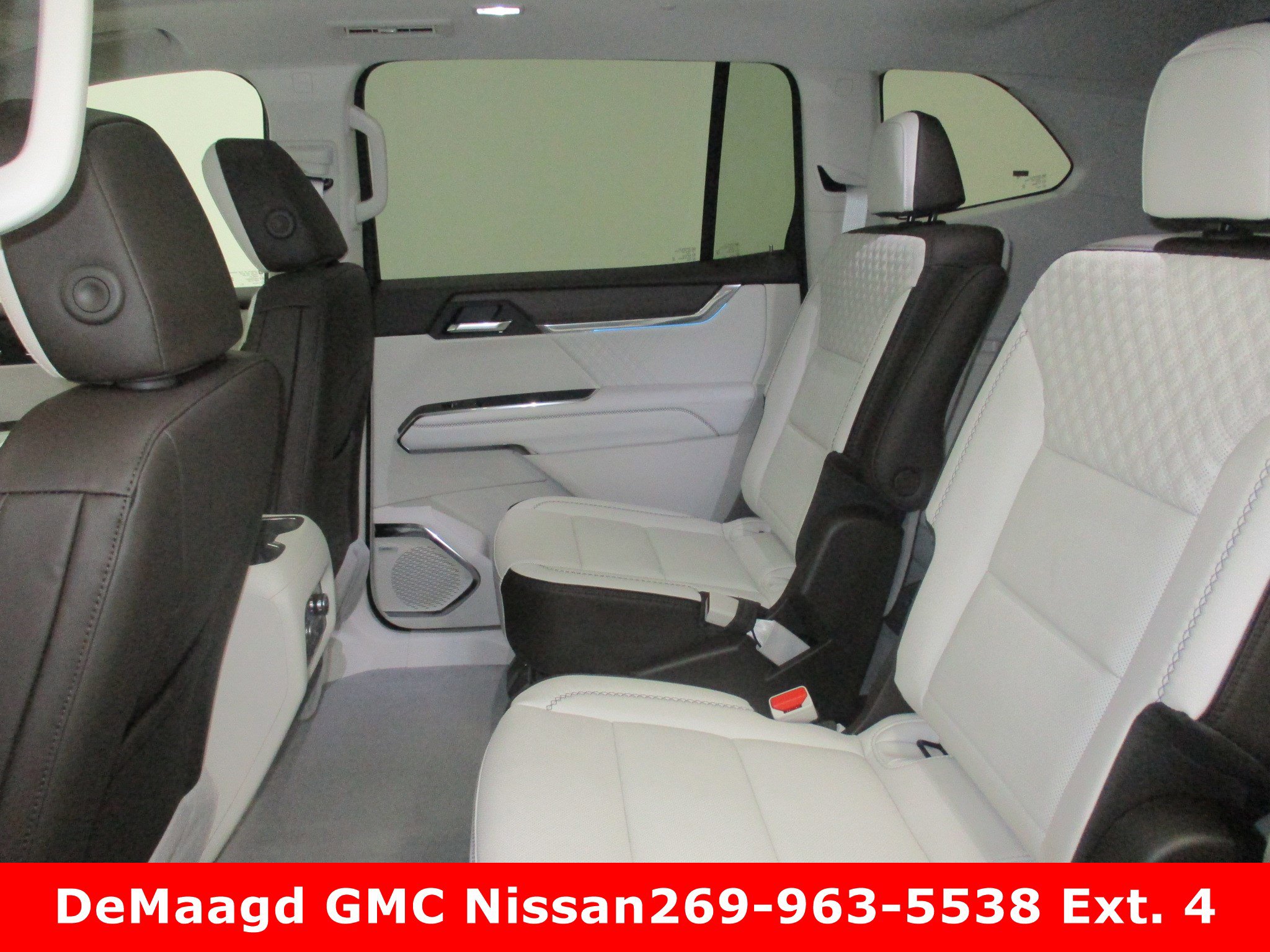 New 2026 GMC Acadia Denali w/ Super Cruise Package image 23