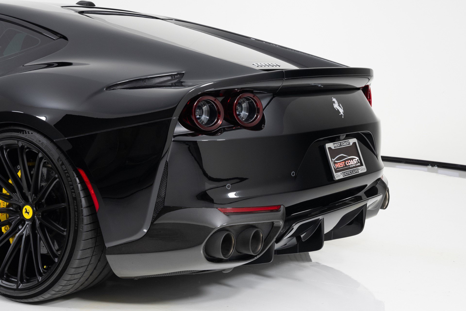 Used 2019 Ferrari 812 Superfast RWD image 37