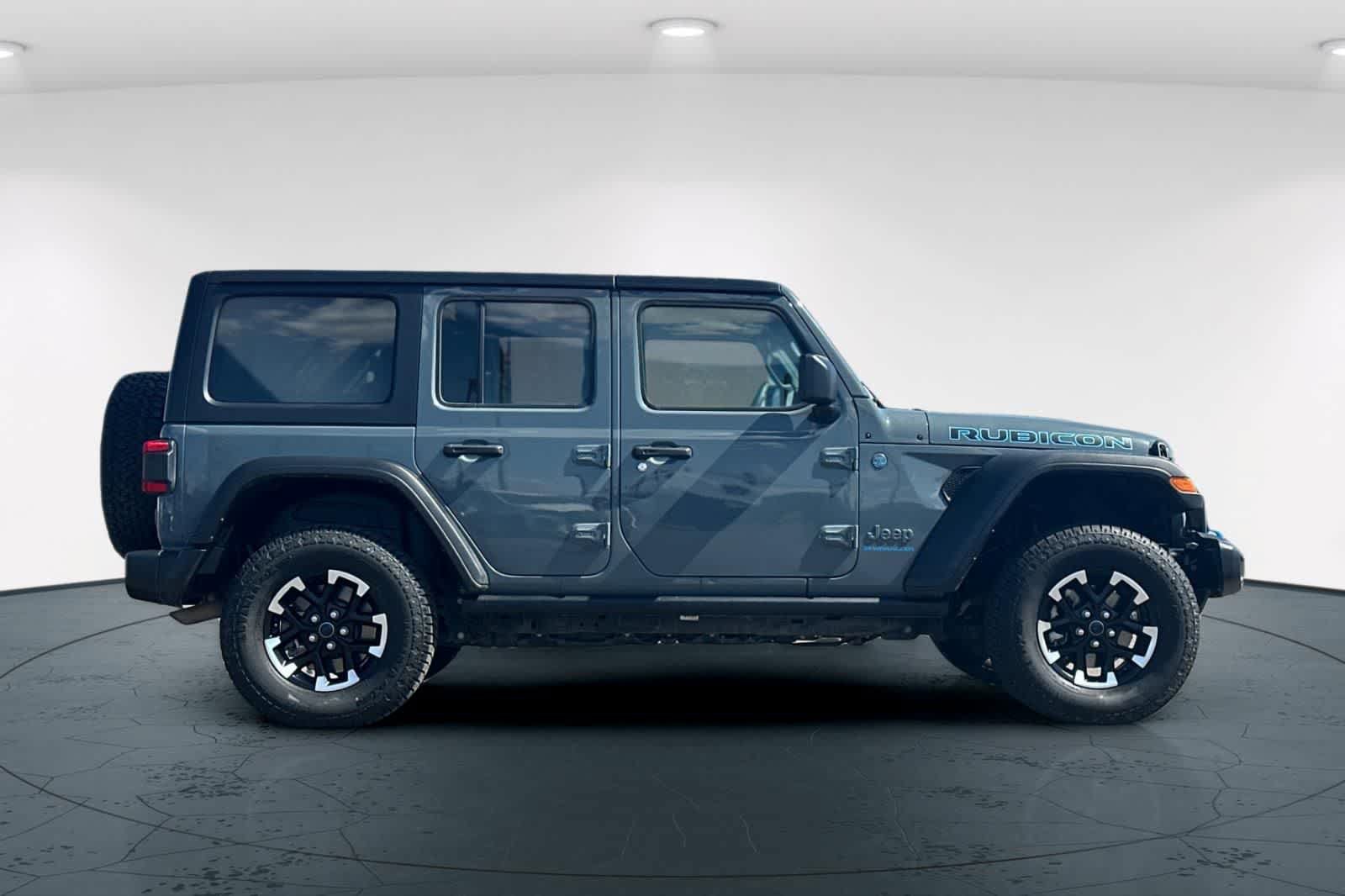 Used 2024 Jeep Wrangler Unlimited Rubicon 4xe AWD/4WD image 6