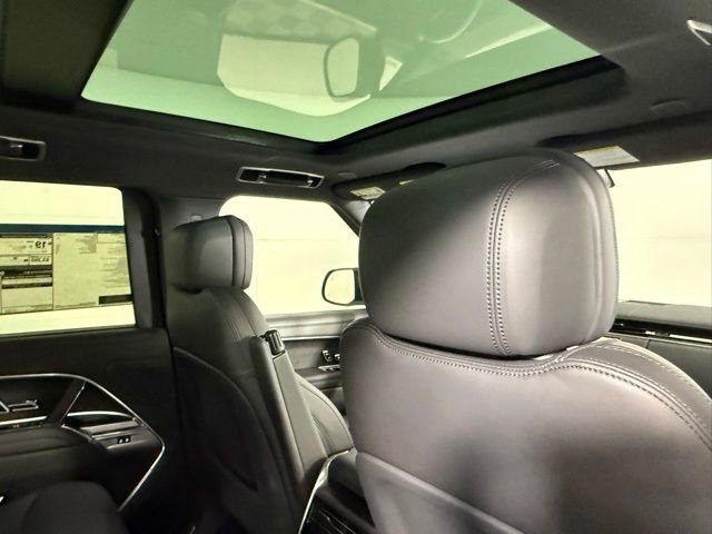 New 2025 Land Rover Range Rover SE image 26
