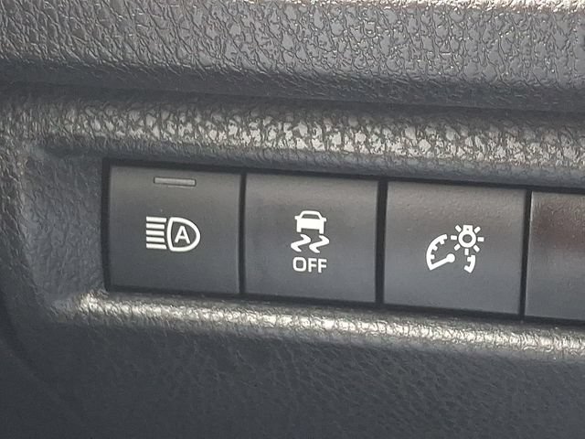 Used 2025 Toyota Camry SE FWD image 25