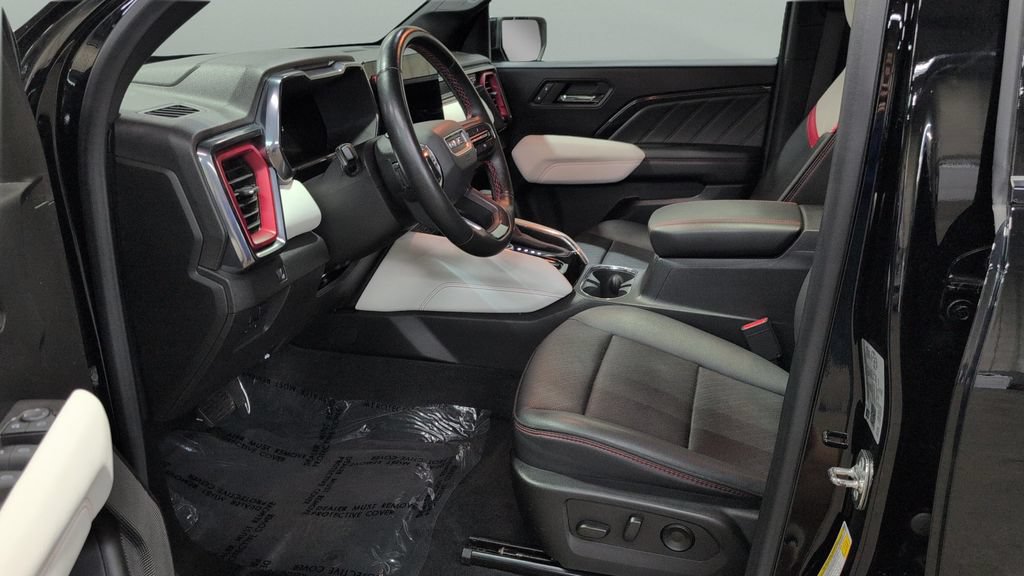 Used 2024 GMC Canyon AT4X AWD/4WD image 9
