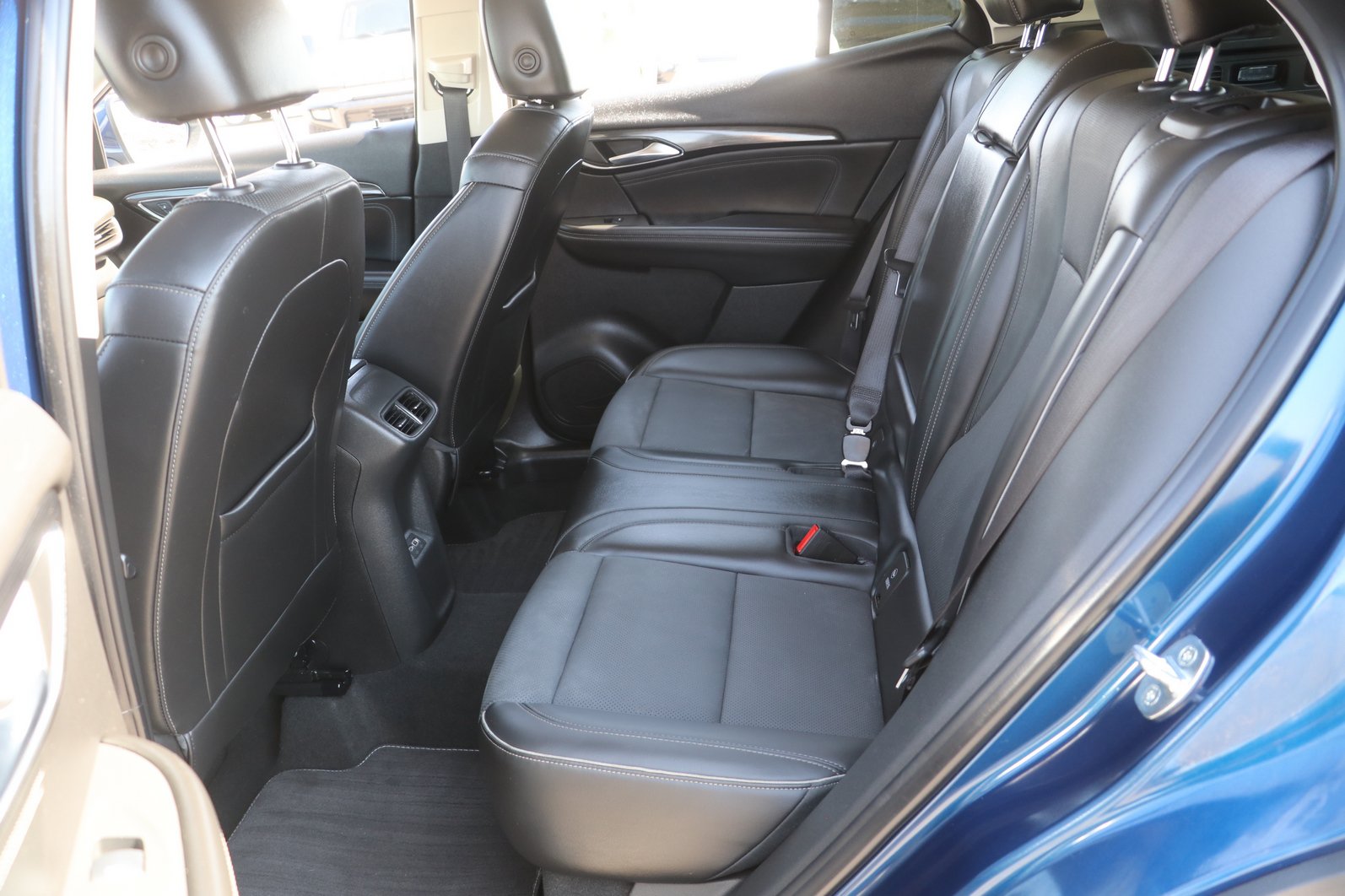 Used 2023 Buick Envision Essence AWD/4WD image 26