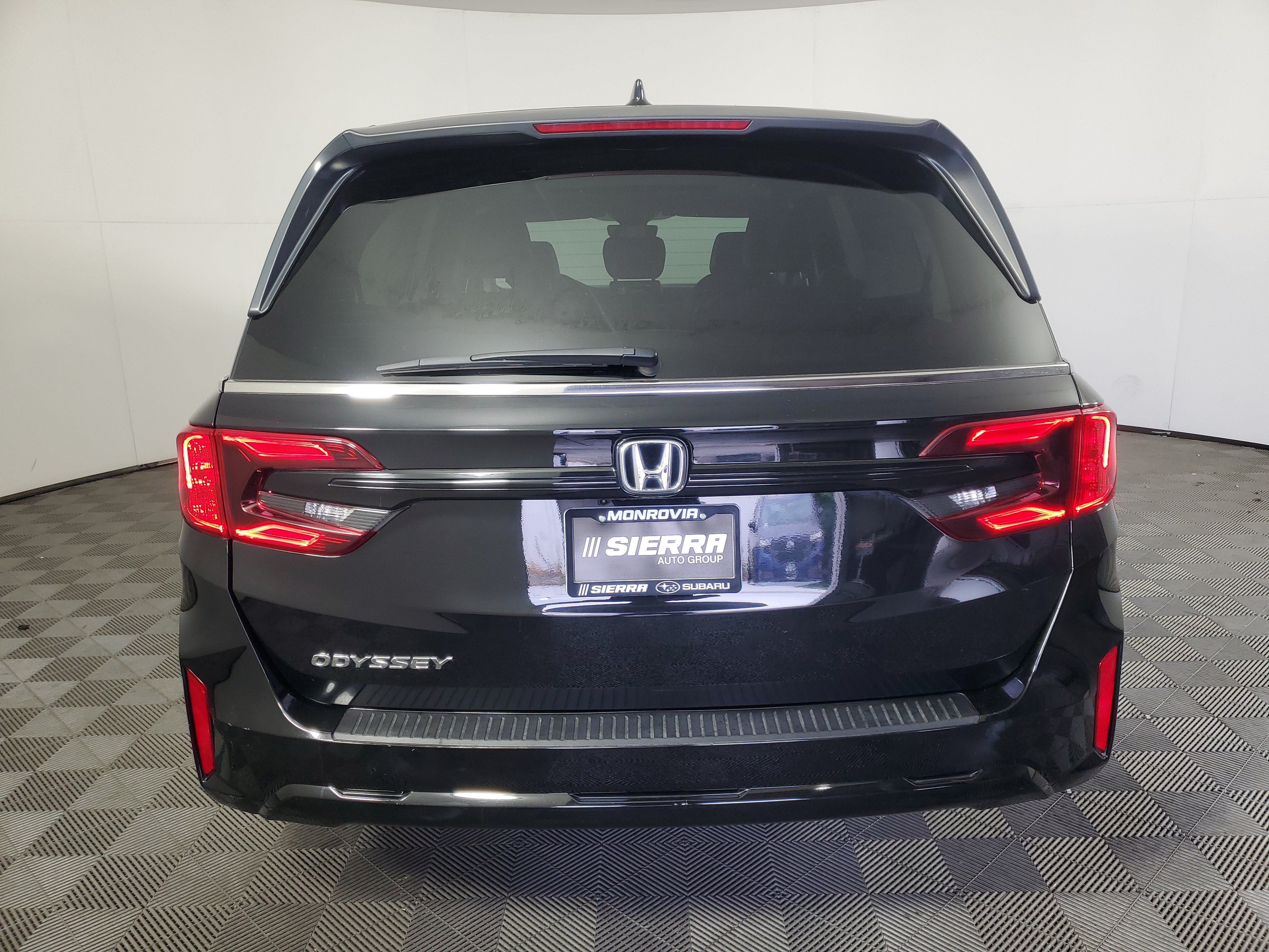 Used 2025 Honda Odyssey EX-L image 5