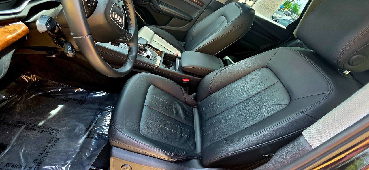 Used 2020 Audi Q5 2.0T Premium Plus w/ Premium Plus Package AWD/4WD image 10
