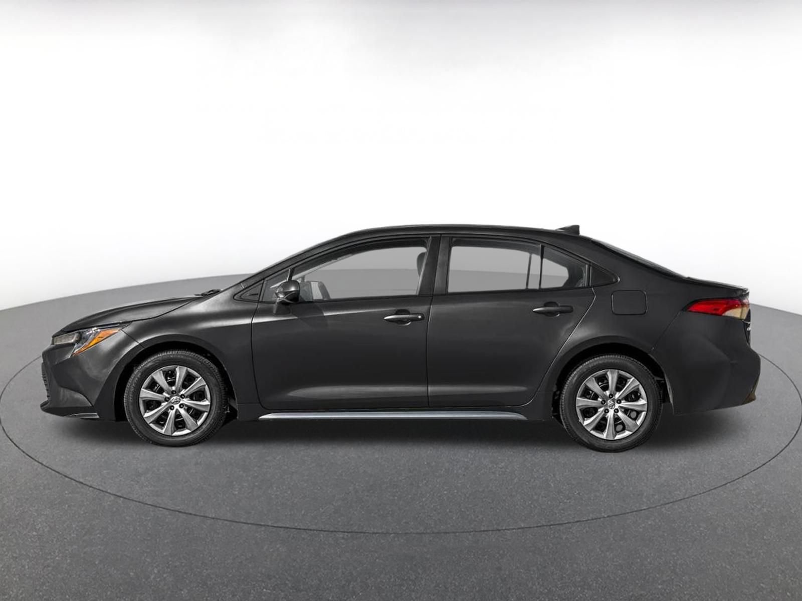 Used 2025 Toyota Corolla LE FWD image 3