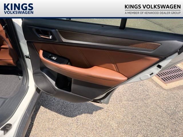 Used 2018 Subaru Outback 3.6R Touring w/ Popular Package #3 AWD/4WD image 15