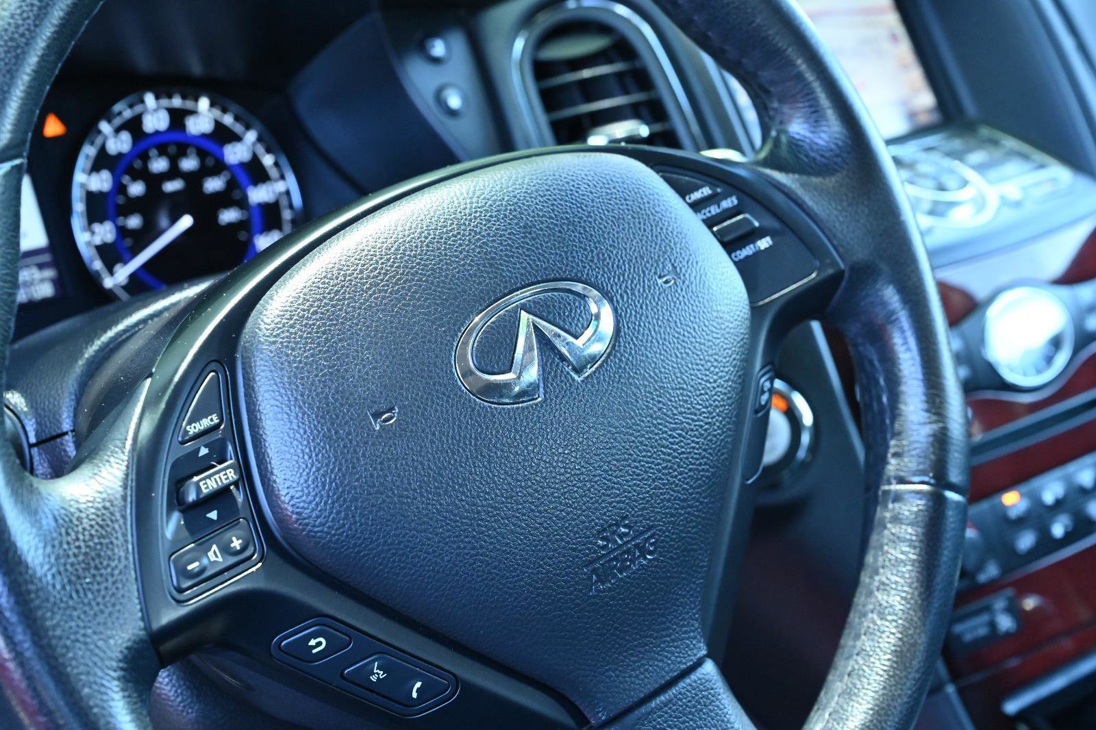 Used 2017 INFINITI QX50 2WD w/ Premium Plus Package image 10