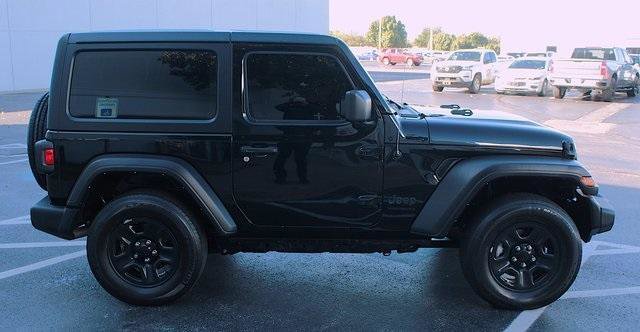 Used 2022 Jeep Wrangler Sport image 6