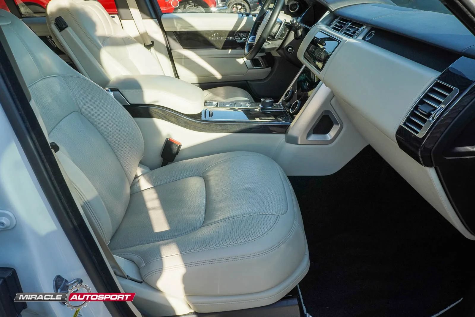 Used 2021 Land Rover Range Rover Autobiography AWD/4WD image 32