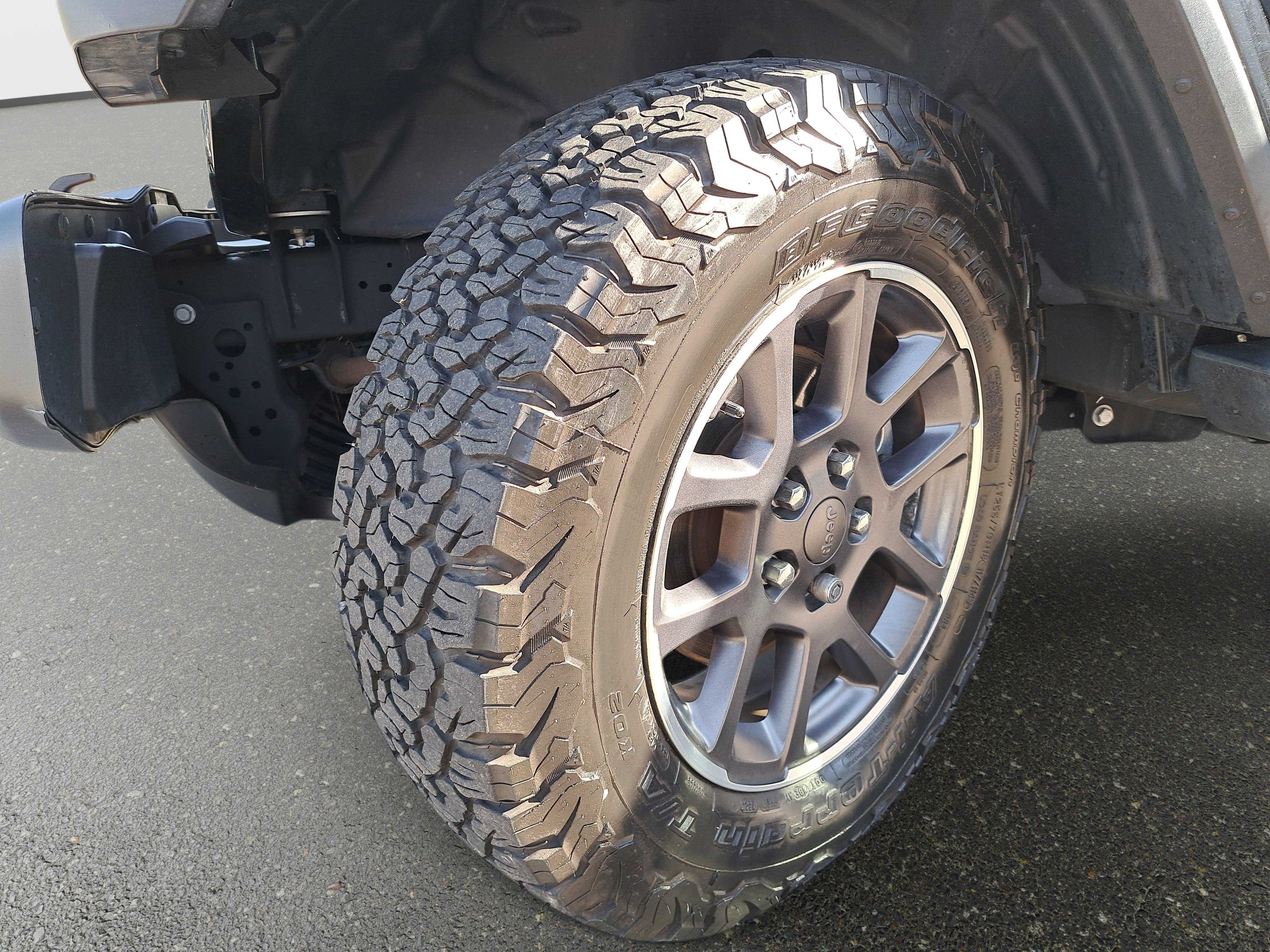 Used 2020 Jeep Gladiator Overland image 28