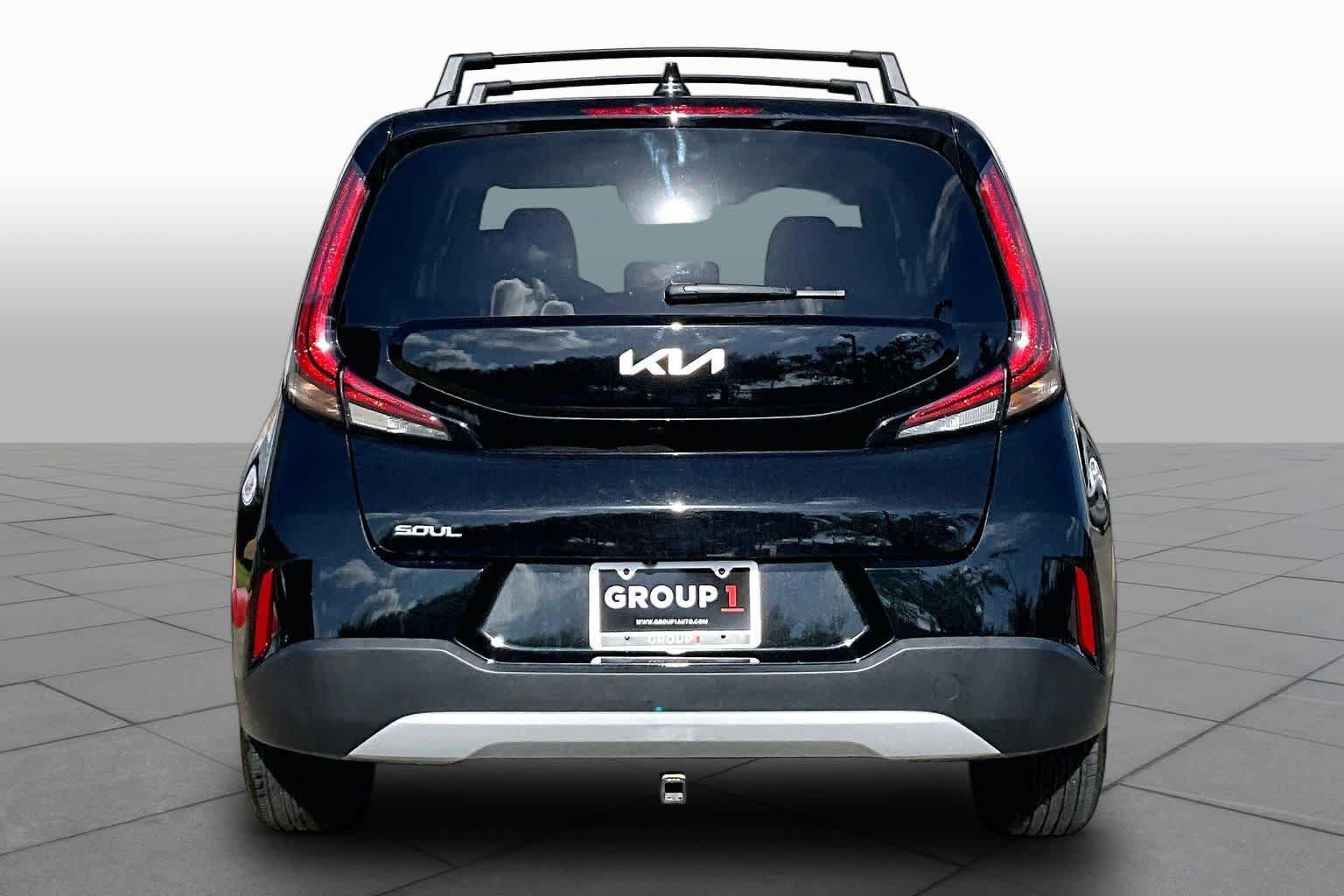 Used 2023 Kia Soul LX FWD image 5