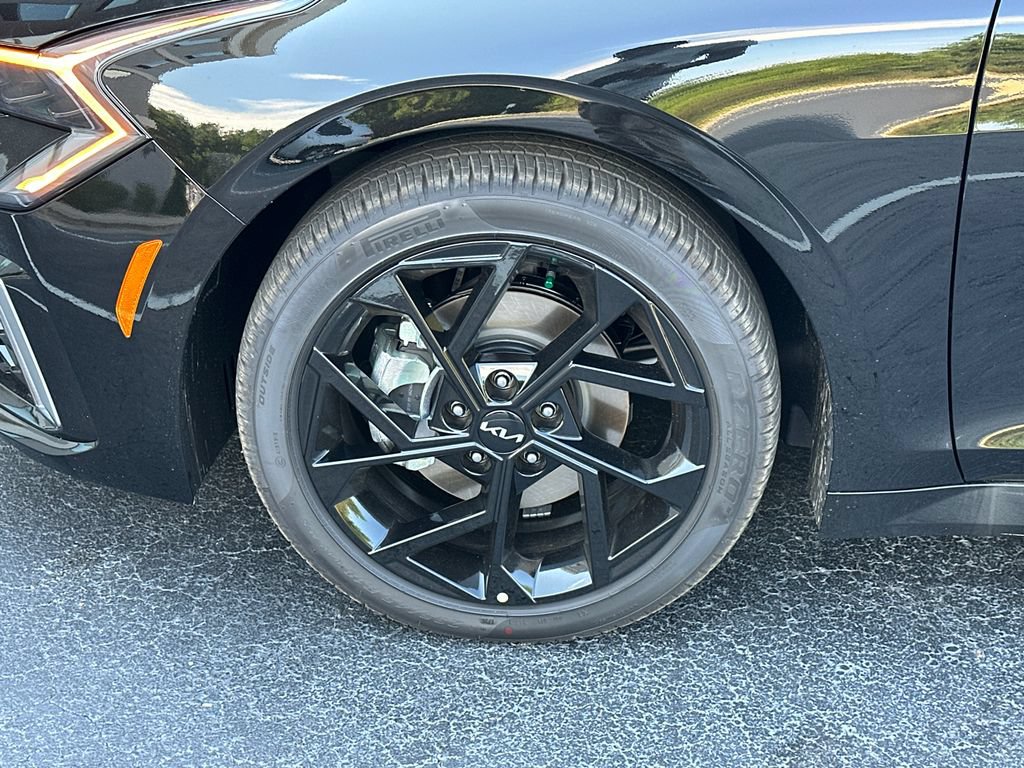 New 2027 Kia K5 GT-Line FWD image 11