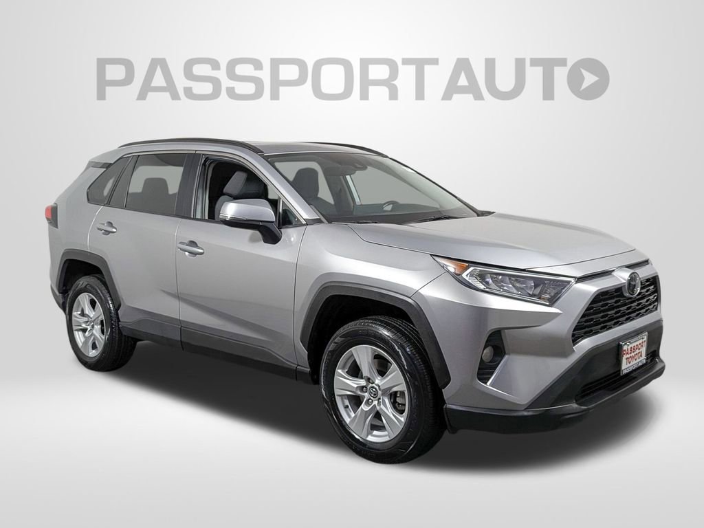 Used 2021 Toyota RAV4 XLE w/ Convenience Package image 11