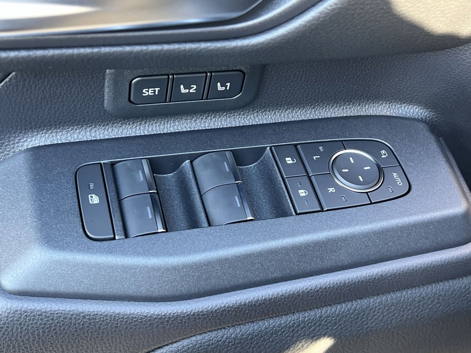 New 2026 Toyota Land Cruiser image 10