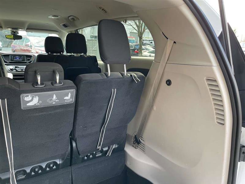 Used 2017 Chrysler Pacifica LX image 68