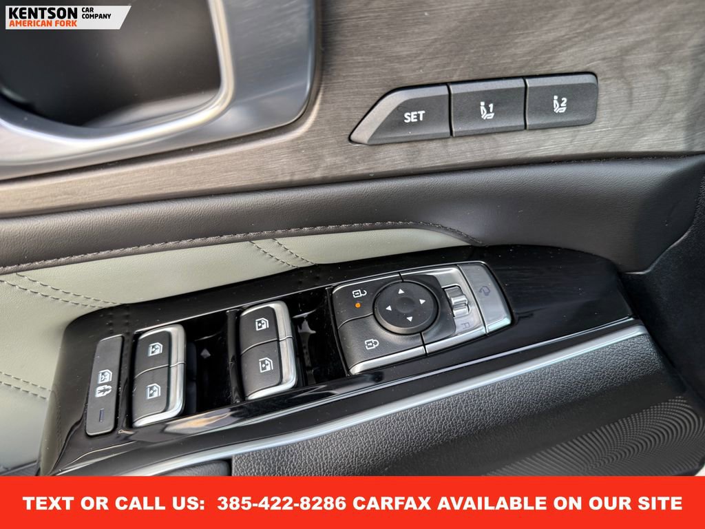 Used 2025 Kia Sorento SX Prestige w/ Sage Leather Package image 23