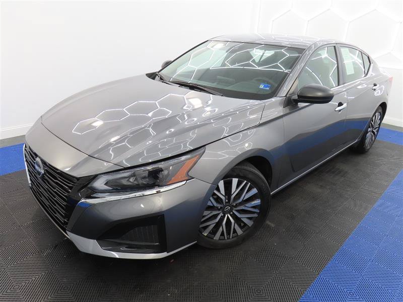 Used 2025 Nissan Altima 2.5 SV FWD image 4