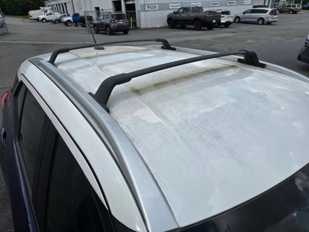 Used 2019 Nissan Kicks SV w/ Exterior Package FWD image 16