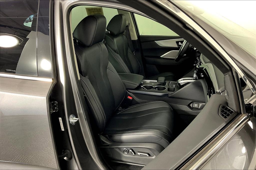 Used 2024 Acura MDX SH-AWD w/ Technology Package image 10