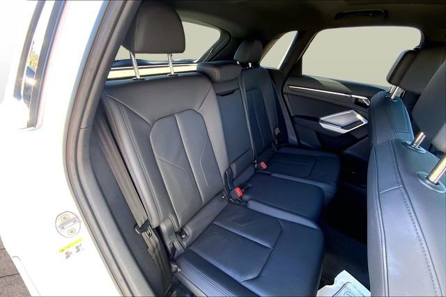Used 2023 Audi Q3 2.0T Premium w/ Convenience Package image 19