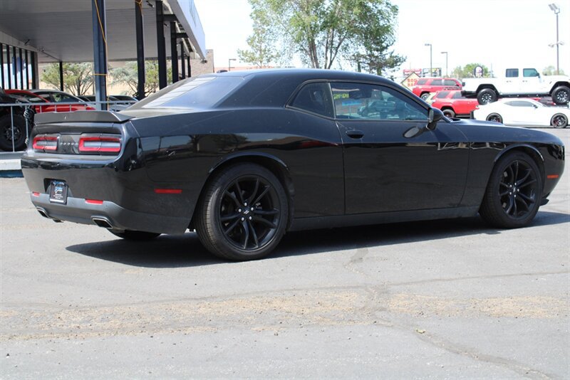 Used 2018 Dodge Challenger SXT w/ Blacktop Package RWD image 9